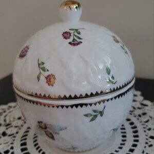 I.Godinger Lidded Trinket or Jewelry Box with Flowers, Dragon Fly and Gold Trim